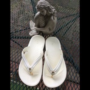 CROCS flip flops Size 7